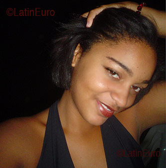 Date this cute Brazil girl Rafaela from FORTALEZA B2858