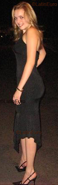 Date this beautiful Brazil girl Rosiane from GAMA B2905