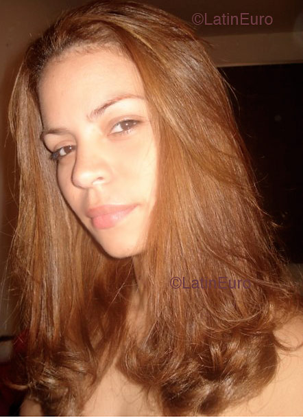 Date this pretty Brazil girl Elaine from RIO DE JANEIRO B2907