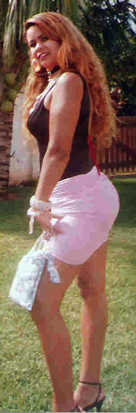Date this athletic Brazil girl Lucia from  B2923