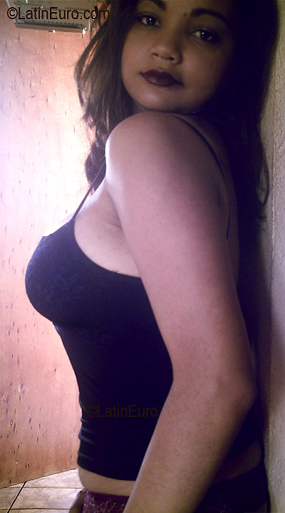 Date this charming Brazil girl Fernanda from GRAVATA B2985