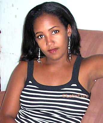 Date this sultry Brazil girl Roseany from CONCEICAO DO JACUIPE B3059