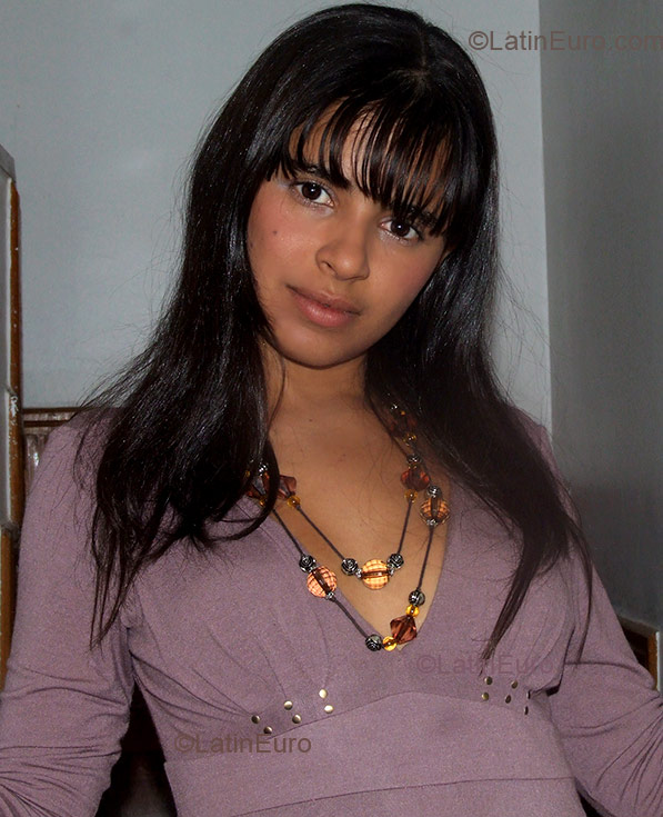 Date this foxy Brazil girl Gisele from GOIANIA B3060