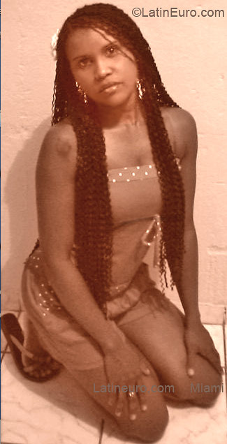 Date this stunning Brazil girl Roselea from VILA VELHA B3067