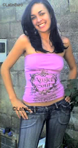 Date this voluptuous Brazil girl Fabiana from BELO HORIZONTE B3117