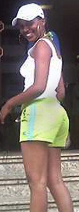 Date this good-looking Brazil girl Paula from GUANAMBI B3120