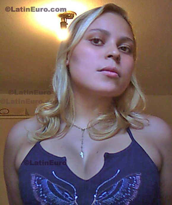 Date this happy Brazil girl Debora from Sao Paulo B313