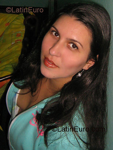 Date this cute Brazil girl Andreia from PORTO ALEGRE B3142