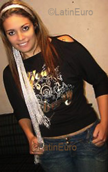 Date this fun Brazil girl Karine from CRUZ ALTA B3178