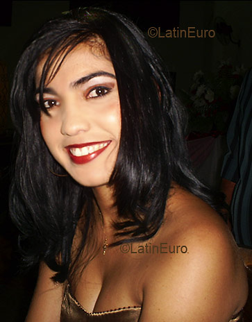 Date this delightful Brazil girl Narjara from  B3189