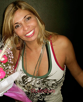 Date this stunning Brazil girl Adriana from VOLTA REDONDA B3205