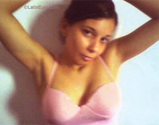 Date this foxy Brazil girl Thatiana from SAO VICENTE B3241