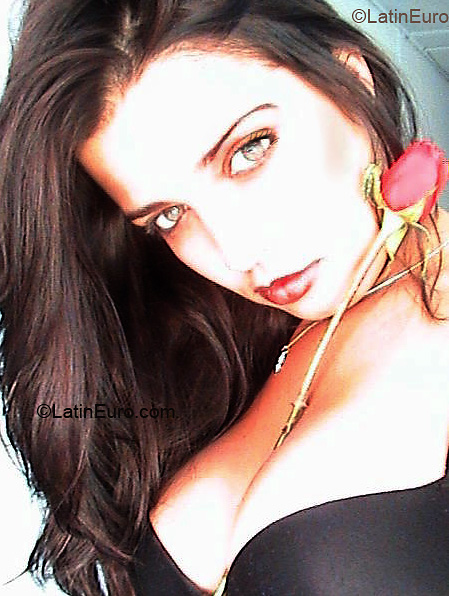 Date this exotic Brazil girl Suellen from  B3263
