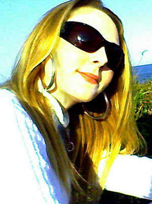 Date this hot Brazil girl Fabiana from GUARATUBA B3277