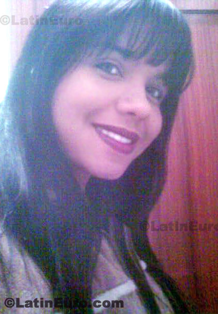 Date this happy Brazil girl Jana from Teixeira B331