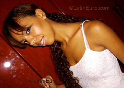Date this hard body Brazil girl Giullya-Br from FLORIANOPOLIS B3330