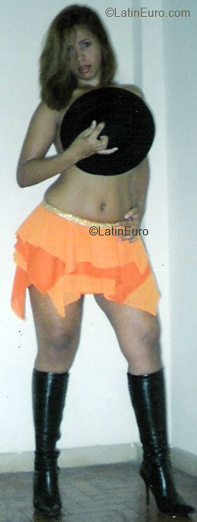 Date this nice looking Brazil girl Andrea from OLINDA B3337