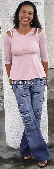 Date this nice looking Brazil girl Jamile from  B3382