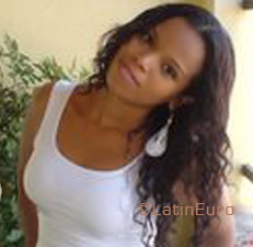 Date this exotic Brazil girl Giovana from UBERABA B3489