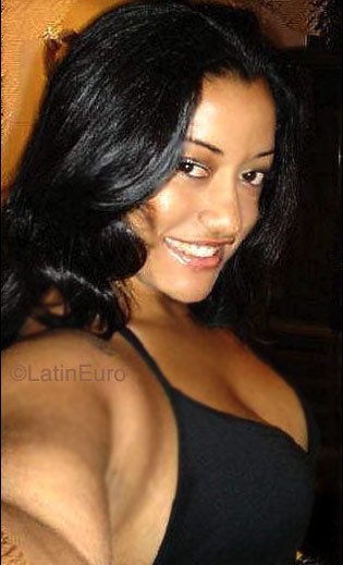 Date this hot Brazil girl Raissa from FORTALEZA B3537