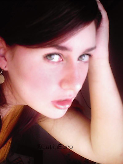 Date this good-looking Brazil girl Eva from  B3543