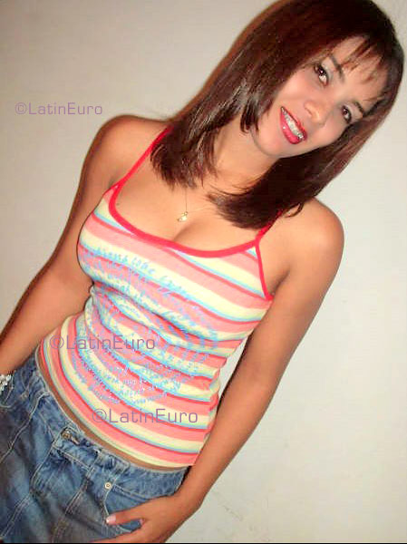Date this foxy Brazil girl Keila from GOIANIA B3549
