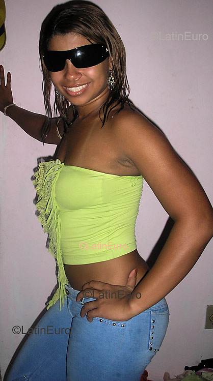 Date this beautiful Brazil girl Michelle from MANAUS B3552