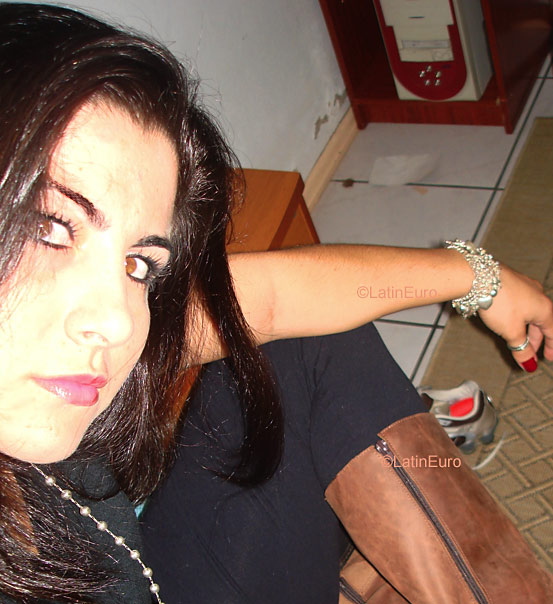 Date this fun Brazil girl Michela from CRICIUMA B3587