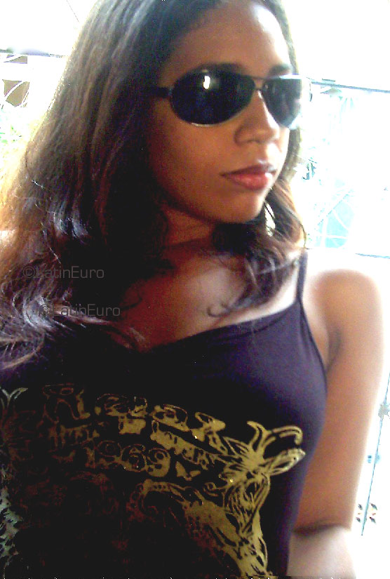 Date this tall Brazil girl Fernanda- from SALVADOR B3591