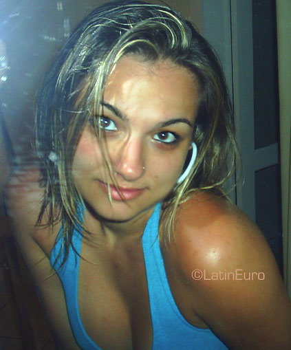 Date this passionate Brazil girl Vivian from SAO PAULO B3599