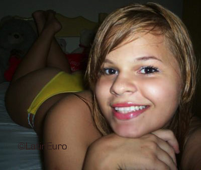 Date this foxy Brazil girl Larice from GOVERNADOR VALADARES B3603