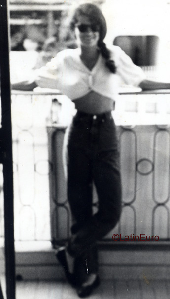 Date this cute Brazil girl Paula from SAO PAULO B3699