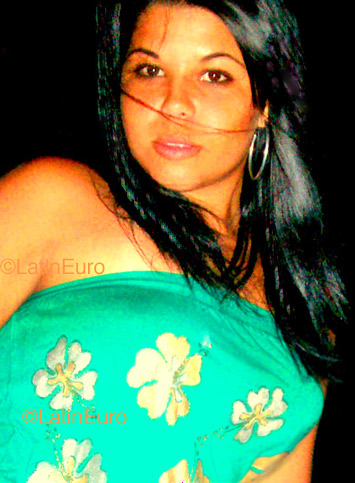 Date this cute Brazil girl Raquel from IPATINGA B3723