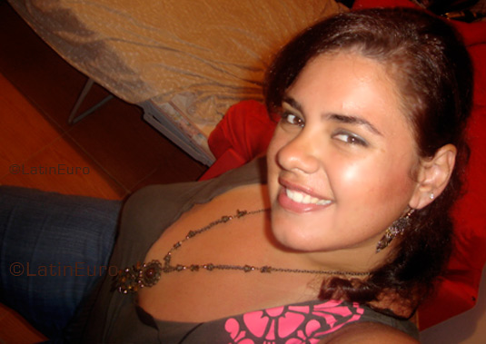 Date this hot Brazil girl Aline from RIO DE JANEIRO B3794
