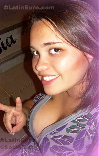 Date this passionate Brazil girl Ana from Belford Roxo B387