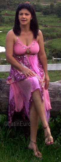 Date this gorgeous Brazil girl Maria from ITABIRITO B3953