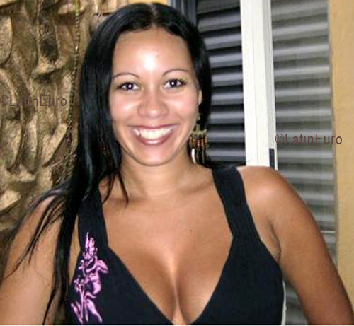 Date this tall Brazil girl Shirley from GOIANIA B3957