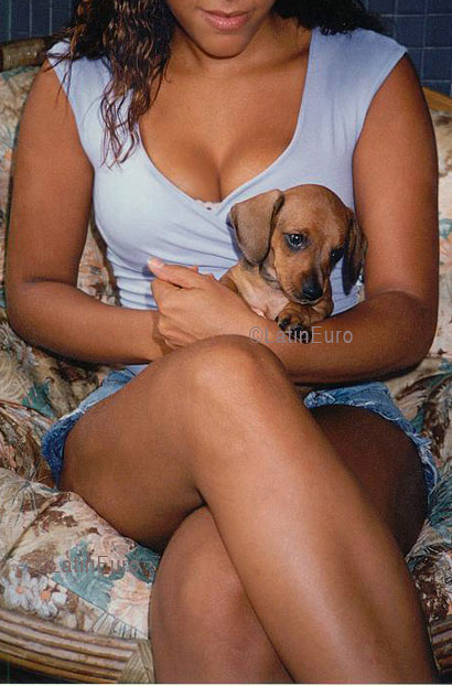 Date this happy Brazil girl Katia from RIO DE JANEIRO B3983