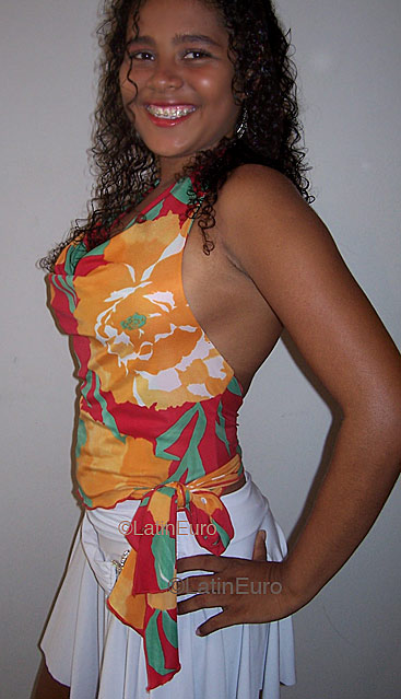 Date this lovely Brazil girl Paticia from JABOATAO DOS GUARARAPES B4003