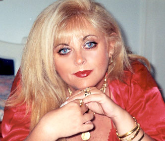 Date this stunning Brazil girl Mercia from SAO PAULO B4041