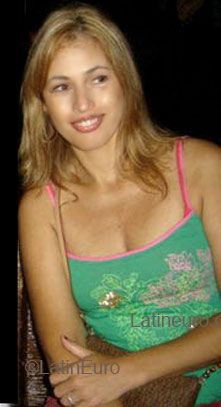 Date this voluptuous Brazil girl Bel from RIO DE JANEIRO B4057