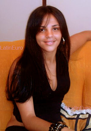 Date this young Brazil girl Simone from  B4132
