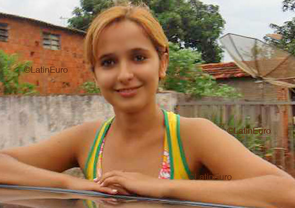 Date this gorgeous Brazil girl Silvia- from GOIANIA B4140