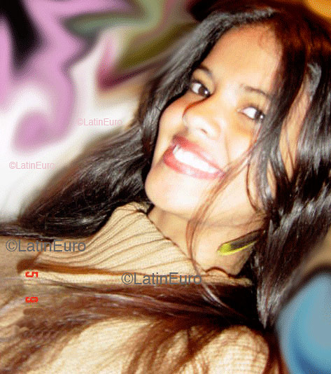 Date this cute Brazil girl Lorena from RIO DE JANEIRO B4165