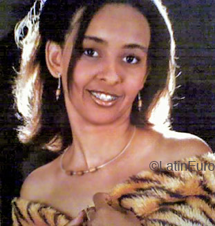 Date this nice looking Brazil girl Juliana from GOVERNADOR VALADARES B4204