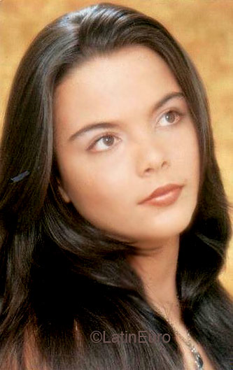 Date this delightful Brazil girl Pollyanne from GOIANIA B4267