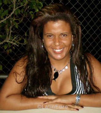 Date this georgeous Brazil girl Roberta from RIO DE JANEIRO B4317