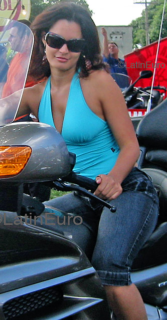 Date this charming Brazil girl Roberta from FRANCA B4352