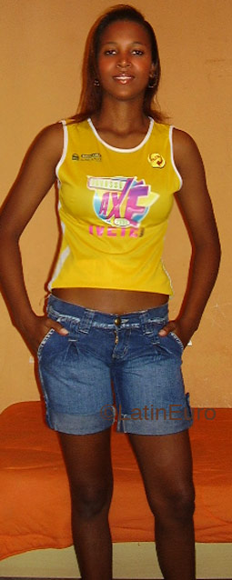 Date this gorgeous Brazil girl Cheva from RIO DE JANEIRO B4369