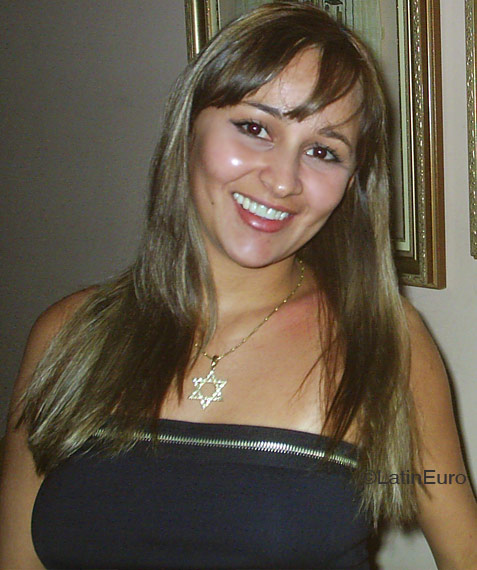Date this hard body Brazil girl Narcilene from GOIANIA B4370